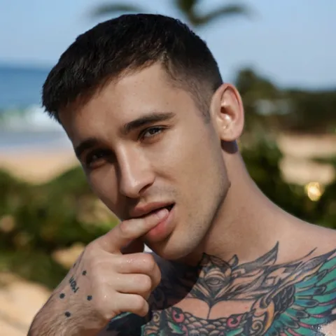 DENNIS NICKOLERO OnlyFans creator