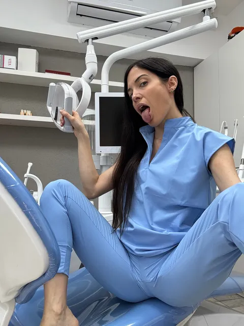 Dr Lily OnlyFans creator