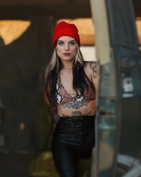 Ela Rose OnlyFans creator