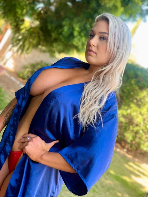 Goddess Nadia OnlyFans