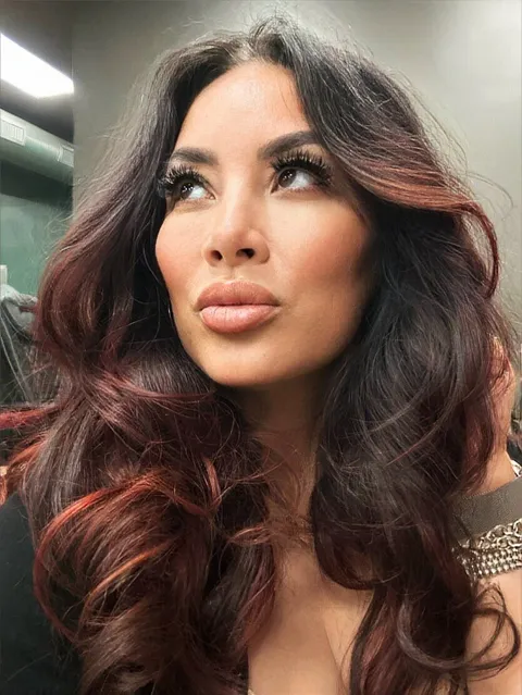 OVER 50 Jess HotMessTV OnlyFans creator