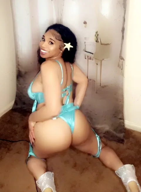 Lisastayhard OnlyFans