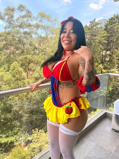 THE QUEEN OF SQU1RT VC NOW OnlyFans