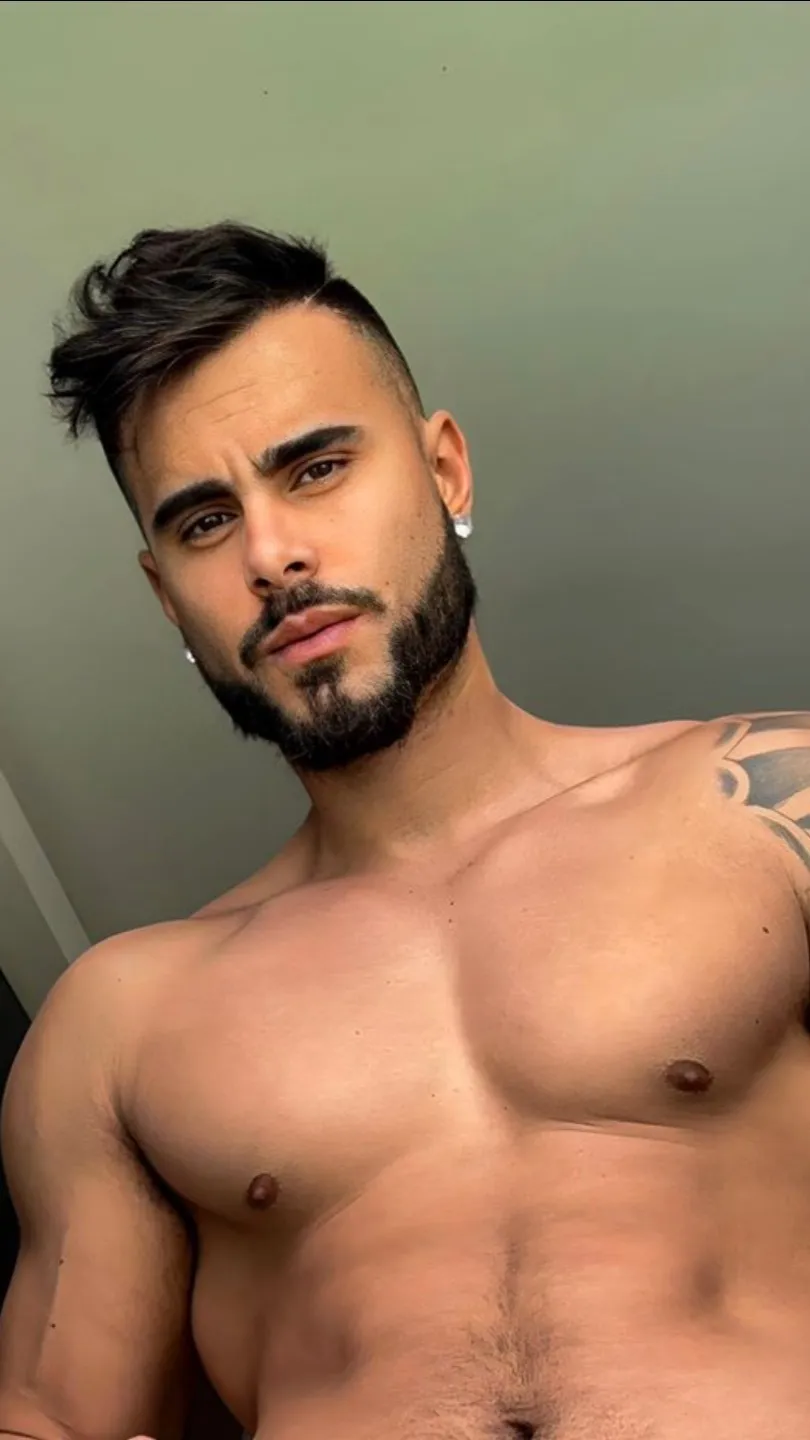 Alexis Descalzo castro OnlyFans