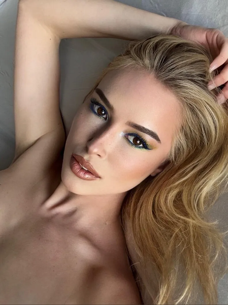 Elena Kamperi OnlyFans