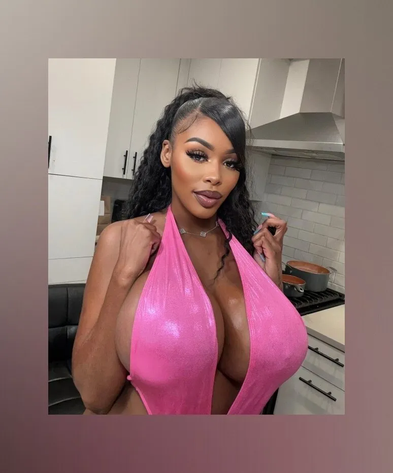Lia Lovely OnlyFans