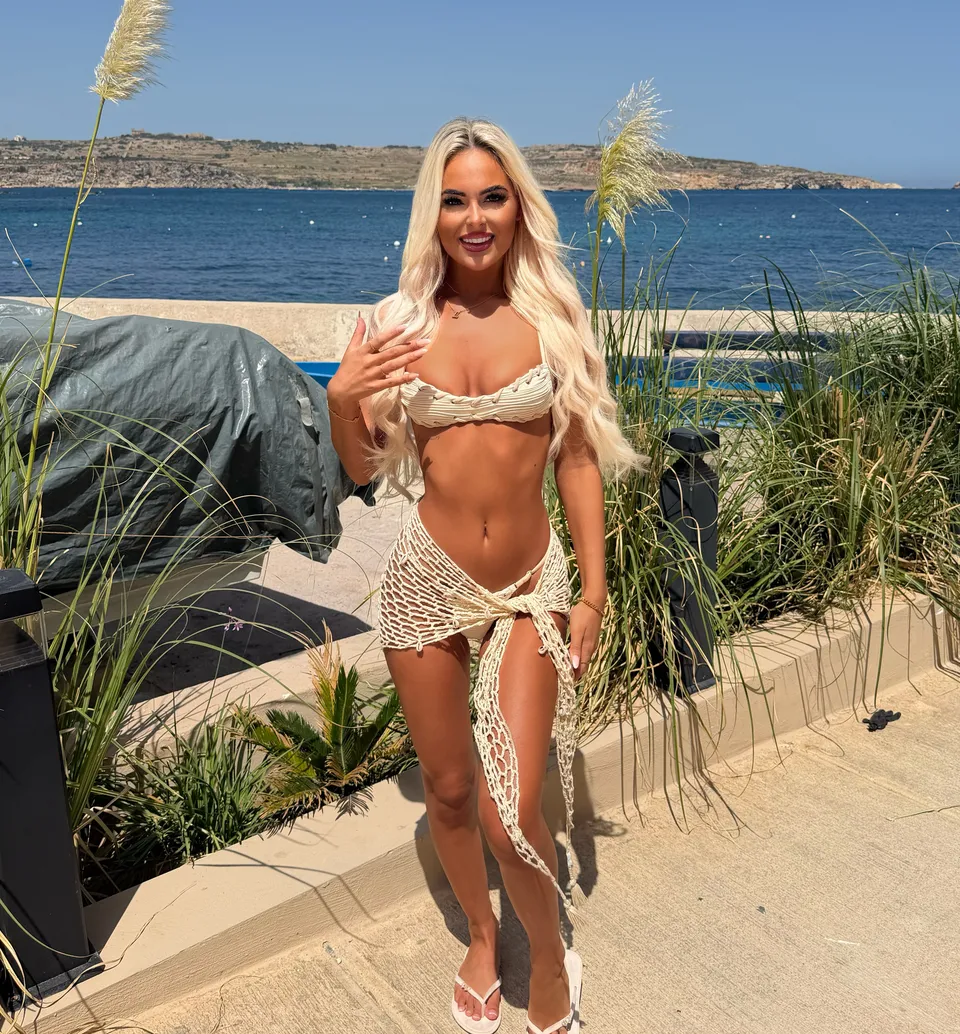 Sienna - [ #1 Hot Blonde ] OnlyFans