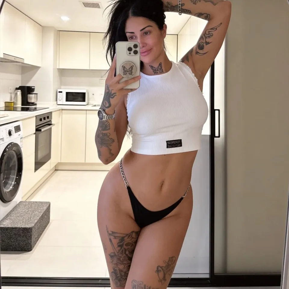 FULL VIDEOS ON MY WALL OnlyFans